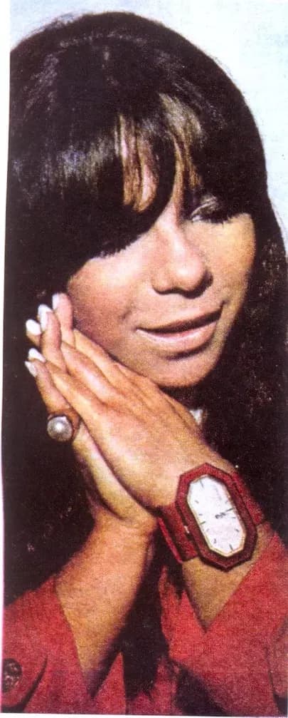 Revista Intervalo Nº 279. Almanaque Cante Com Martinha. Discos - Um Recorde Nas Paradas. Embora Sua Carreira Tenha Apenas Dois Anos, Martinha Já Está Vitoriosa No Disco. Foi A Primeira Cantora, Nos Últimos Anos, A Aparecer Liderando As Paradas De Sucessos, Com A Música "Eu Te Amo Mesmo Assim" Pág. 31, 32, 33, 34, 35, 36, 37 e 38