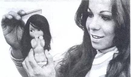 Revista Intervalo Nº 354.
Martinha Na Justiça Contra Uma Boneca. Cantora Alega Que Seu Nome Foi Usado Indevidamente.
Pág. 60 e 61