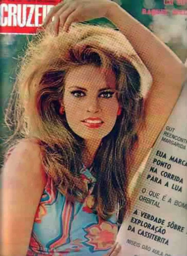 Revista O Cruzeiro - 25 De Novembro De 1967. Sinal Aberto Para O Êxito Na Carreira Fulminante. Martinha O Quejinho Do IÊ, IÊ,IÊ. pág.97 e 98.